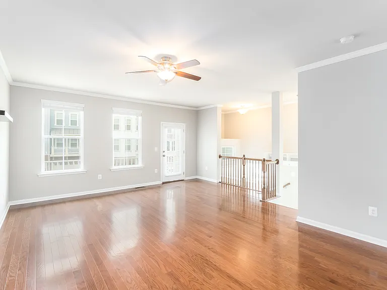 33 Shepherds Hook Way — Photo 10