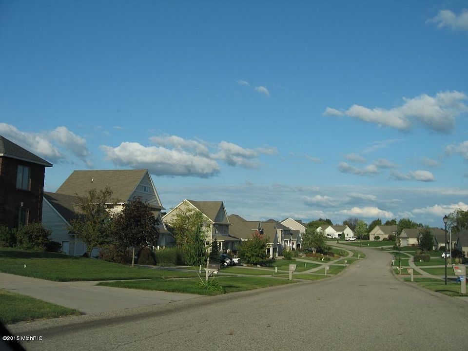 2nd image of 5141 S Silverstone Dr NE