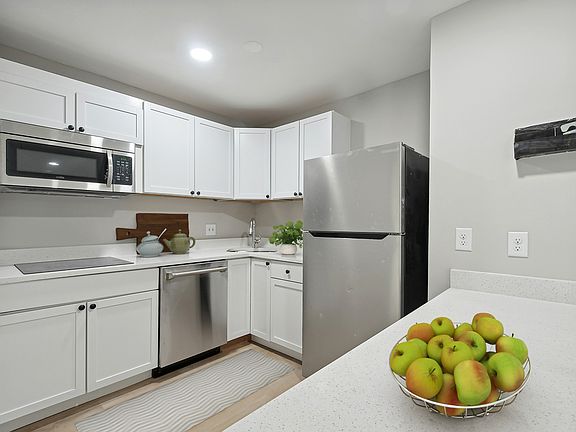 2nd image of 201 N Fillmore Ave Unit 11
