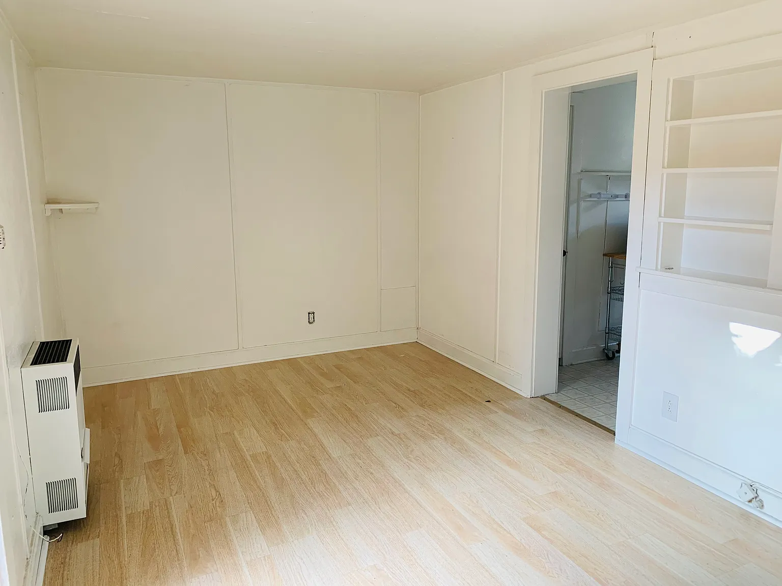 Studio, 400 sqft, $725 — Photo 2