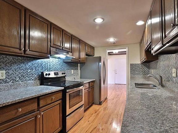5th image of 15 Vale Ave Unit 6