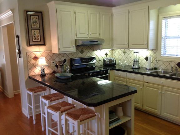 4th image of 504 Exbury Dr