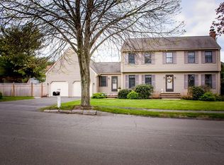 6 Meadow Rd, Beverly, MA 01915