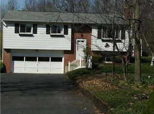 167 Carol Rose Dr, Beaver Falls, PA 15010