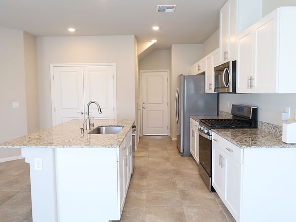 3rd image of 5253 Acadia Leaf St