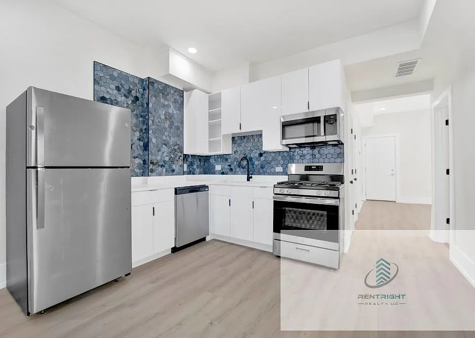 944 N Damen Ave #1-R