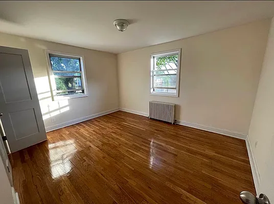 Rented by Queens Apartments Realty LLC | media 8