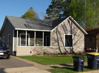 208 N Main St, Eagle River, WI 54521