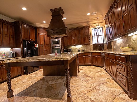 4th image of 315 Tanyard Trc