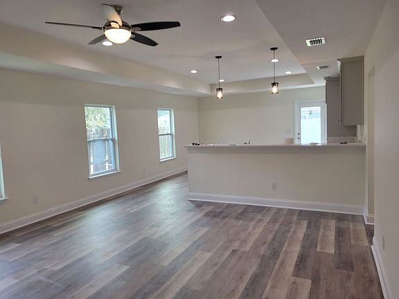 4th image of 96068 Aqua Vista Ct