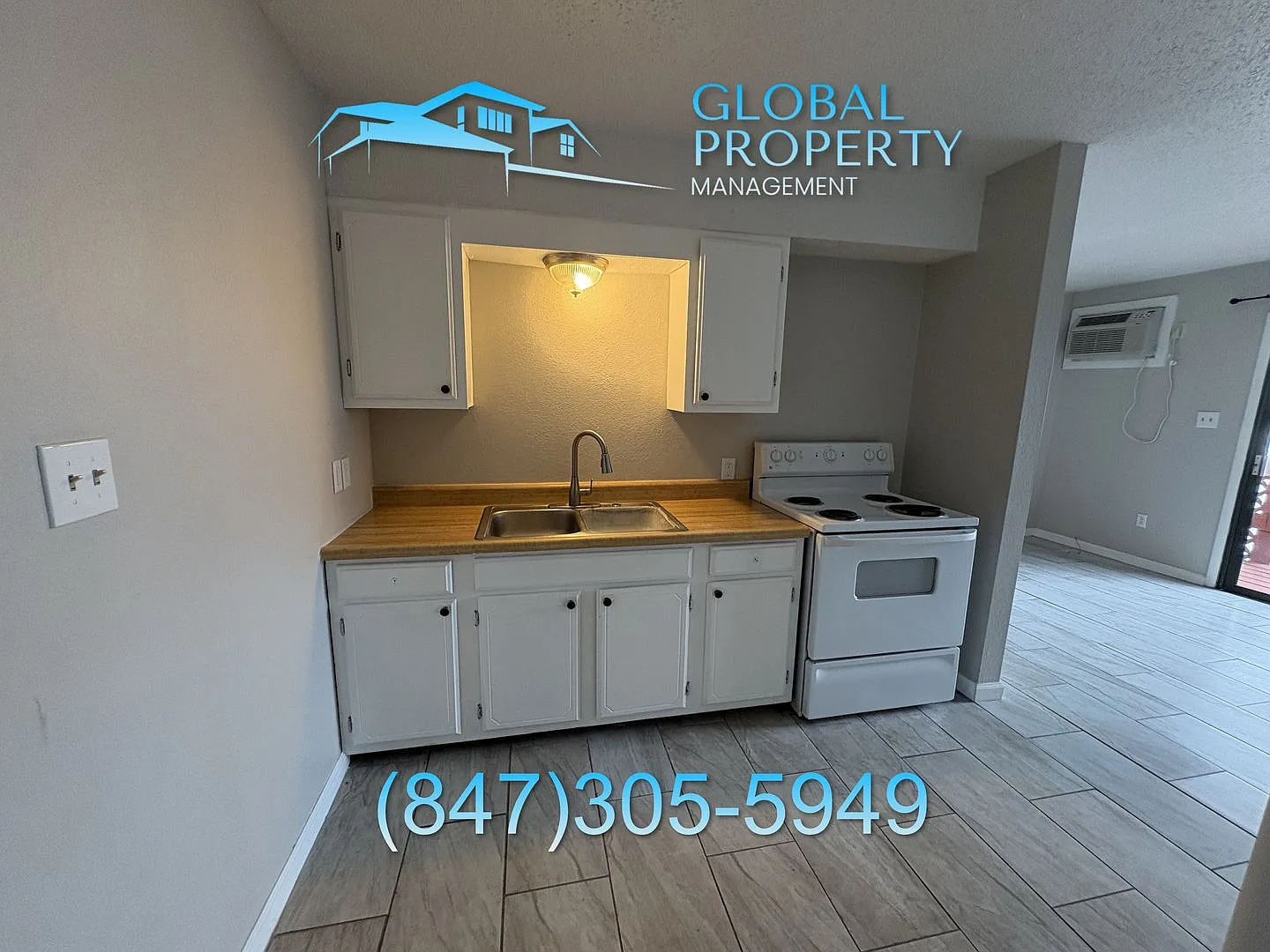 915 Shawnee Bend One — Photo 1