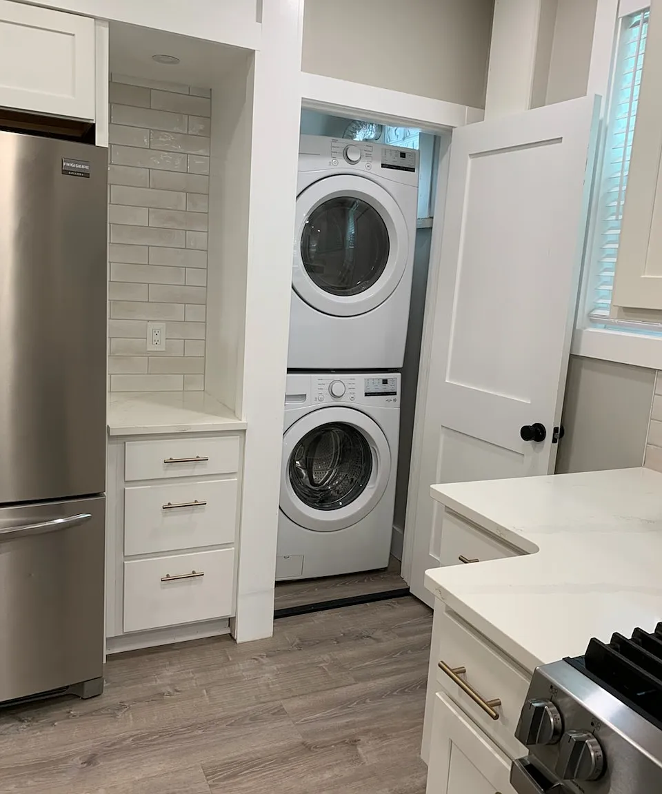 2 bed, 1000 sqft, $1,800 — Photo 4