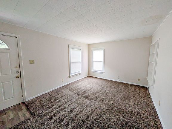 2nd image of 5365 E Parkway Dr