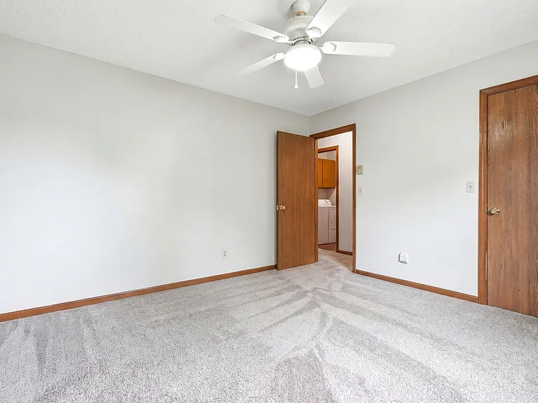 1462 E Kammerer Rd — Photo 17