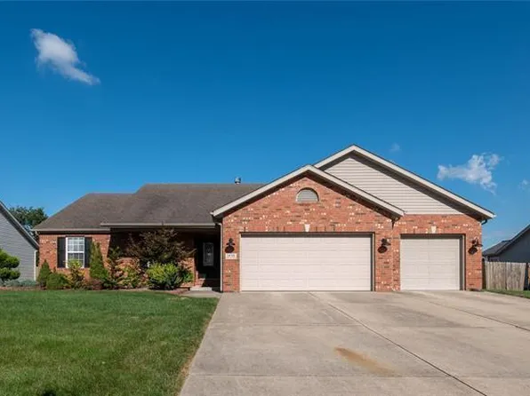 1456 Martin Dr, Troy, IL 62294