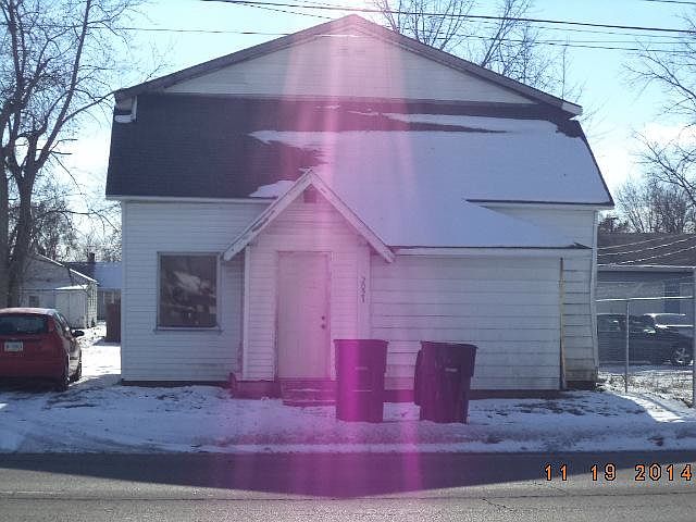 1st image of 2023 E Memorial Dr