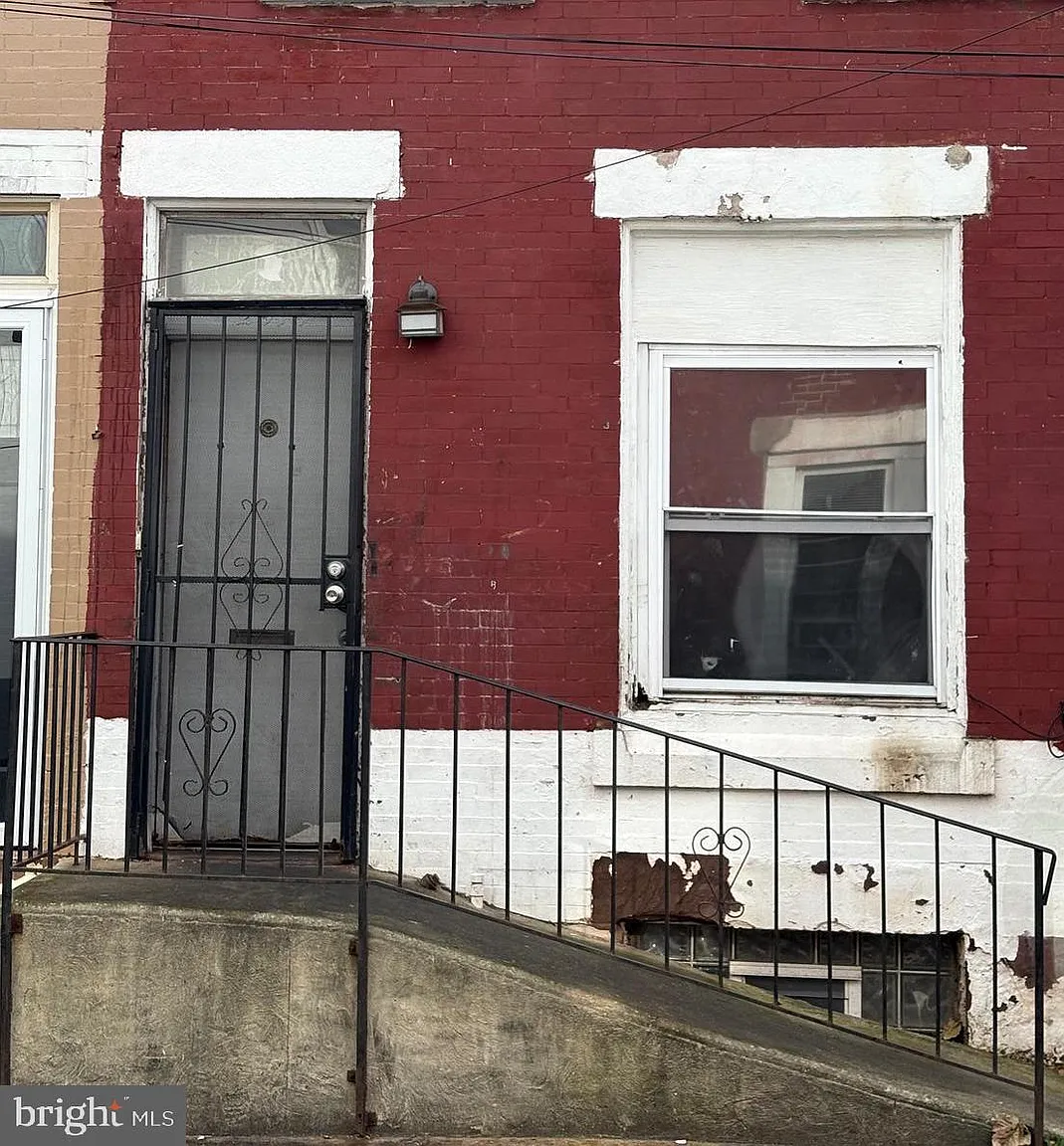 2918 French St photo 1