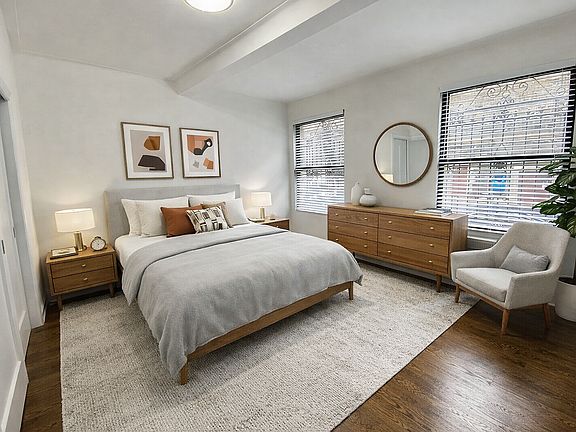 3rd image of 25 W 68th St APT 1B