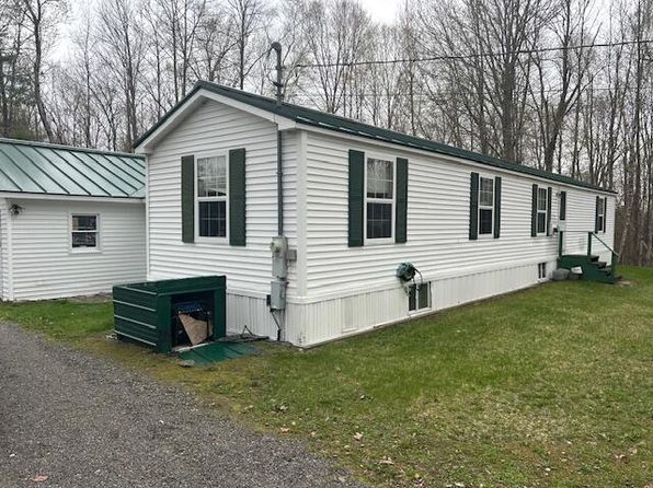 560 Steadmans Landing Road, Dover-Foxcroft, ME 04426