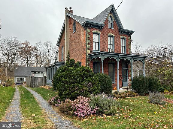2nd image of 218 Brandywine Ave