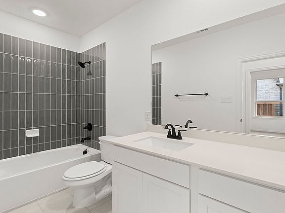 4th image of 1006 Pompano Way