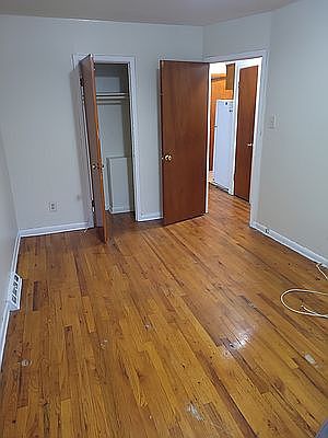 4th image of 953 E 83rd St Floor 1