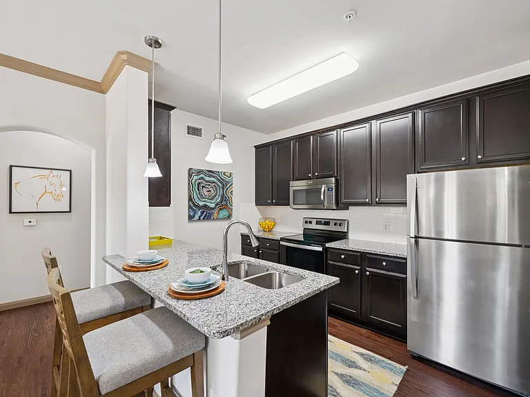 West Creek Apartments — Photo 2