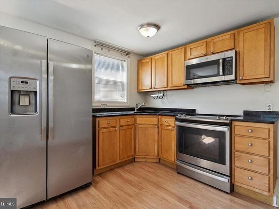 5th image of 805 N 26th St #3