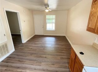 1677 W Neptune St APT 3, Fayetteville, AR 72701
