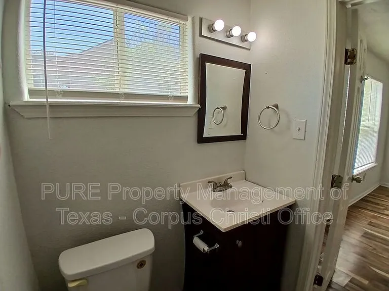 901 Furman Ave #D — Photo 14
