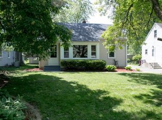 546 Hiawatha Ave, Mendota Heights, MN 55118