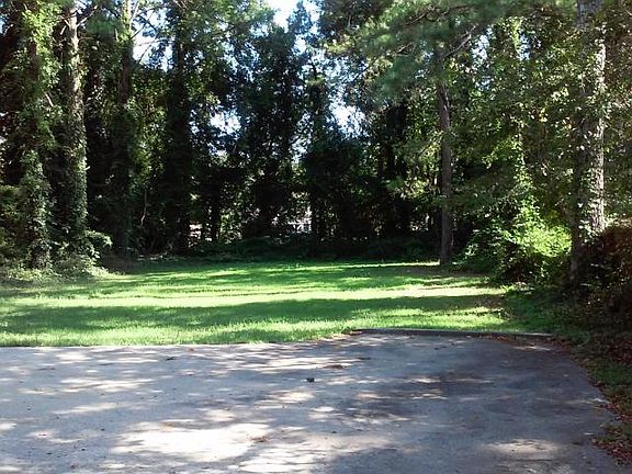 5th image of 807 Sherwood Dr