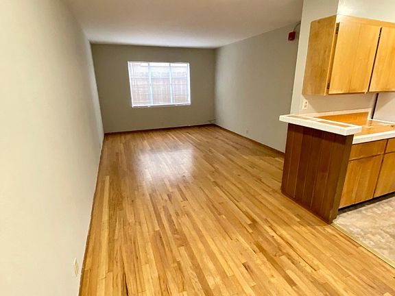 5th image of 328 Hanover Ave APT 13