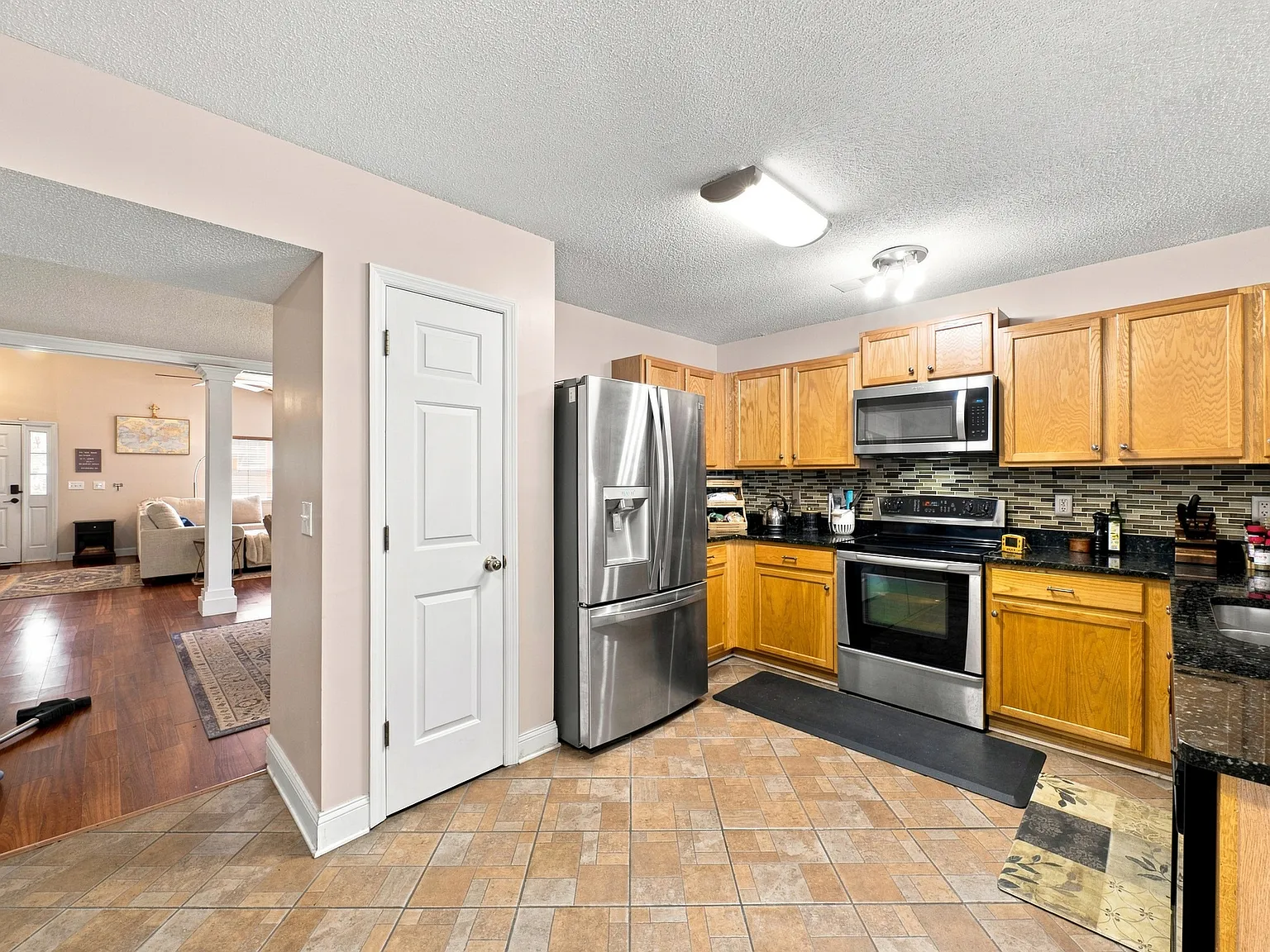 3 bed, 1533 sqft, $2,650 — Photo 4