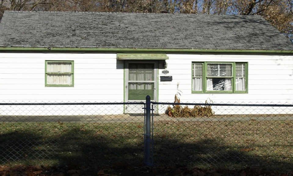 1st image of 2028 Catalpa Ave