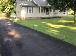 1084 Jack Porter Rd, Lafayette, TN 37083