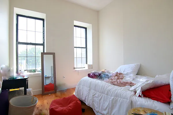 Rented by Compass | media 3