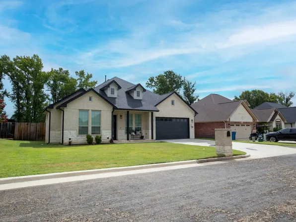 237 Kathryns Ct, Mount Pleasant, TX 75455