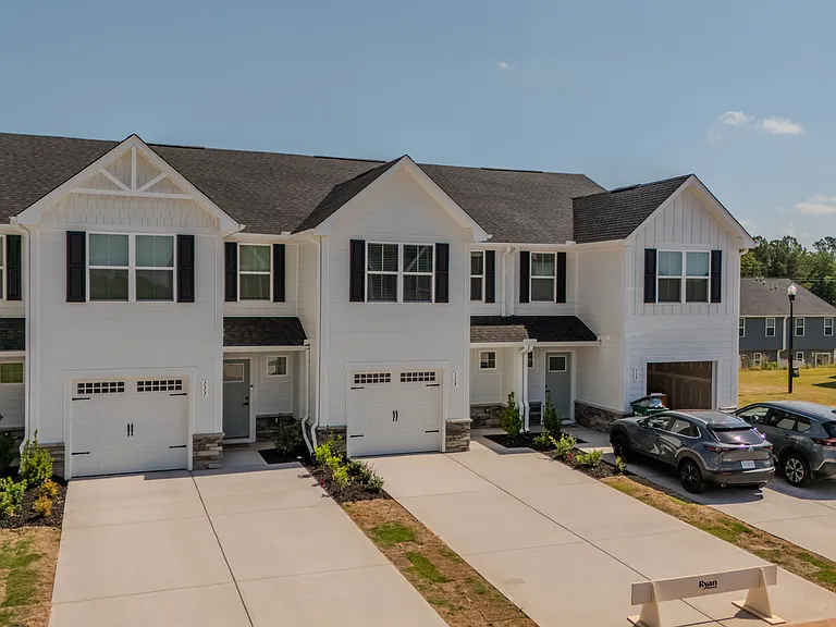 113 Filly Ln #1 — Photo 2
