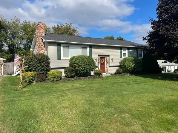 21 Booker Avenue, Benton, ME 04901