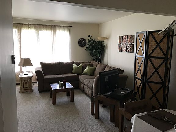 4th image of 7449 W 153rd St