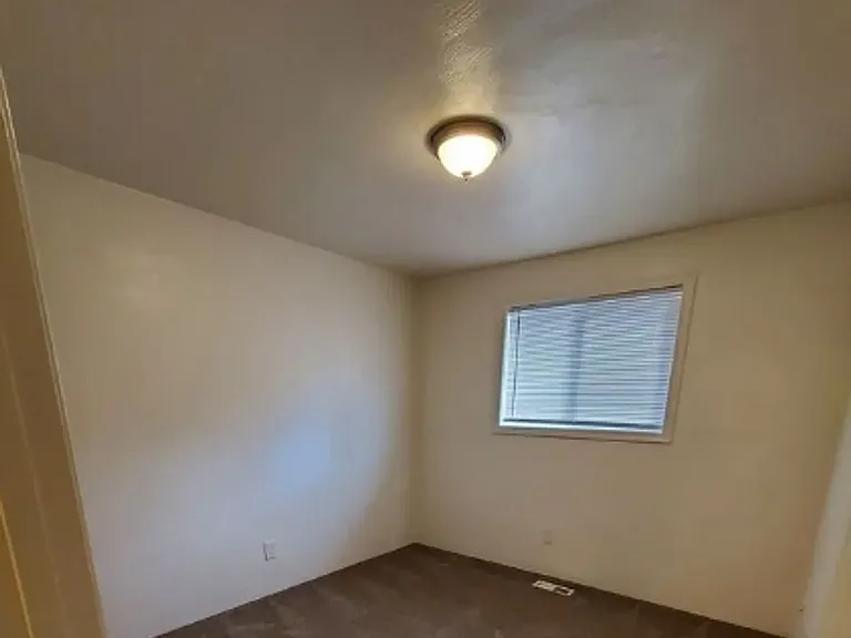 1267 SE Holman Ave #2 — Photo 6