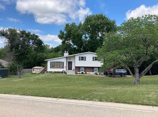 5013 NW Pueblo Ct, Topeka, KS 66618