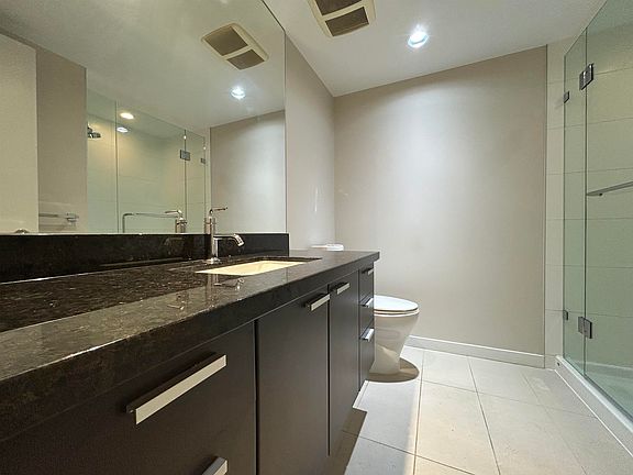 5th image of 2232 Douglas Rd #705