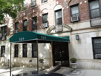 305 West 104th Street in Upper West Side