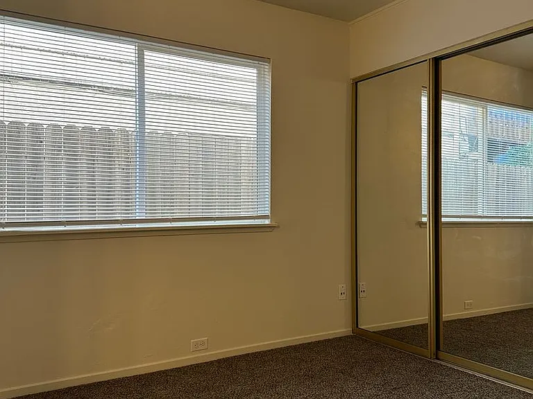 1808 H Street Apartments — Photo 4
