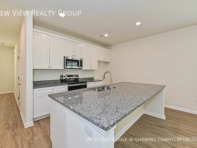 1725 Cloaninger Ave #A — Photo 8