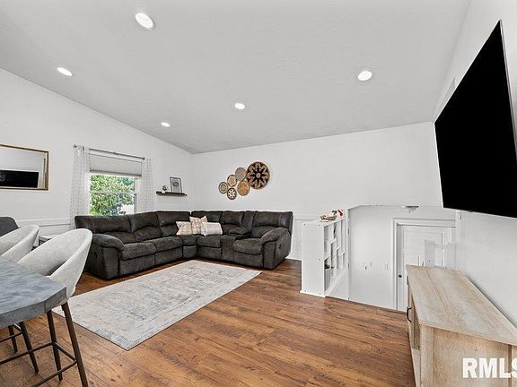 5th image of 4710 Lockwood Ct