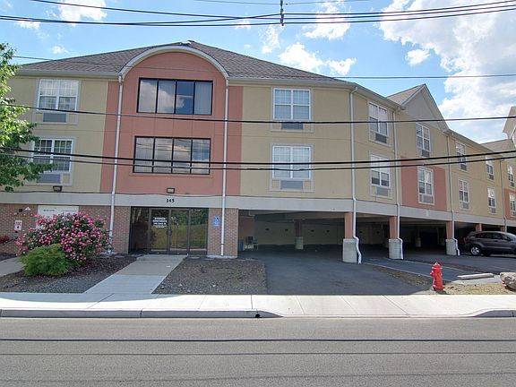 2nd image of 145 Dock St #315