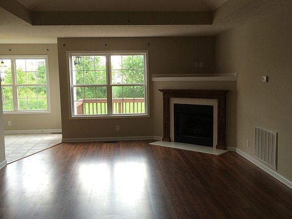 2nd image of 979 Cindy Jo Ct